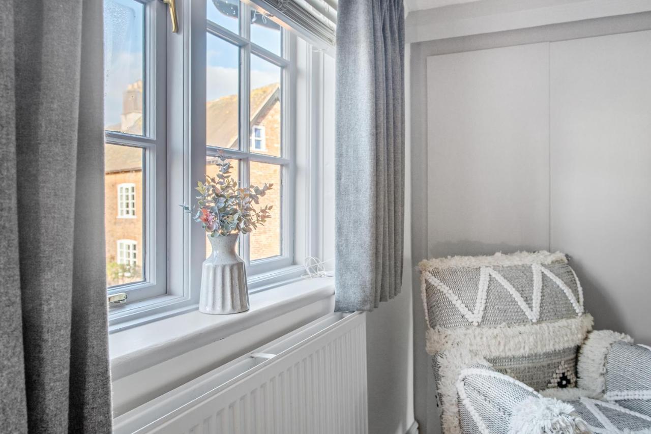 Beautiful 2 Bedroom Cottage In Oxton Oxton  Exterior foto